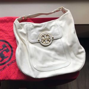 Tory Burch Amanda Flat Hobo Bag Off White